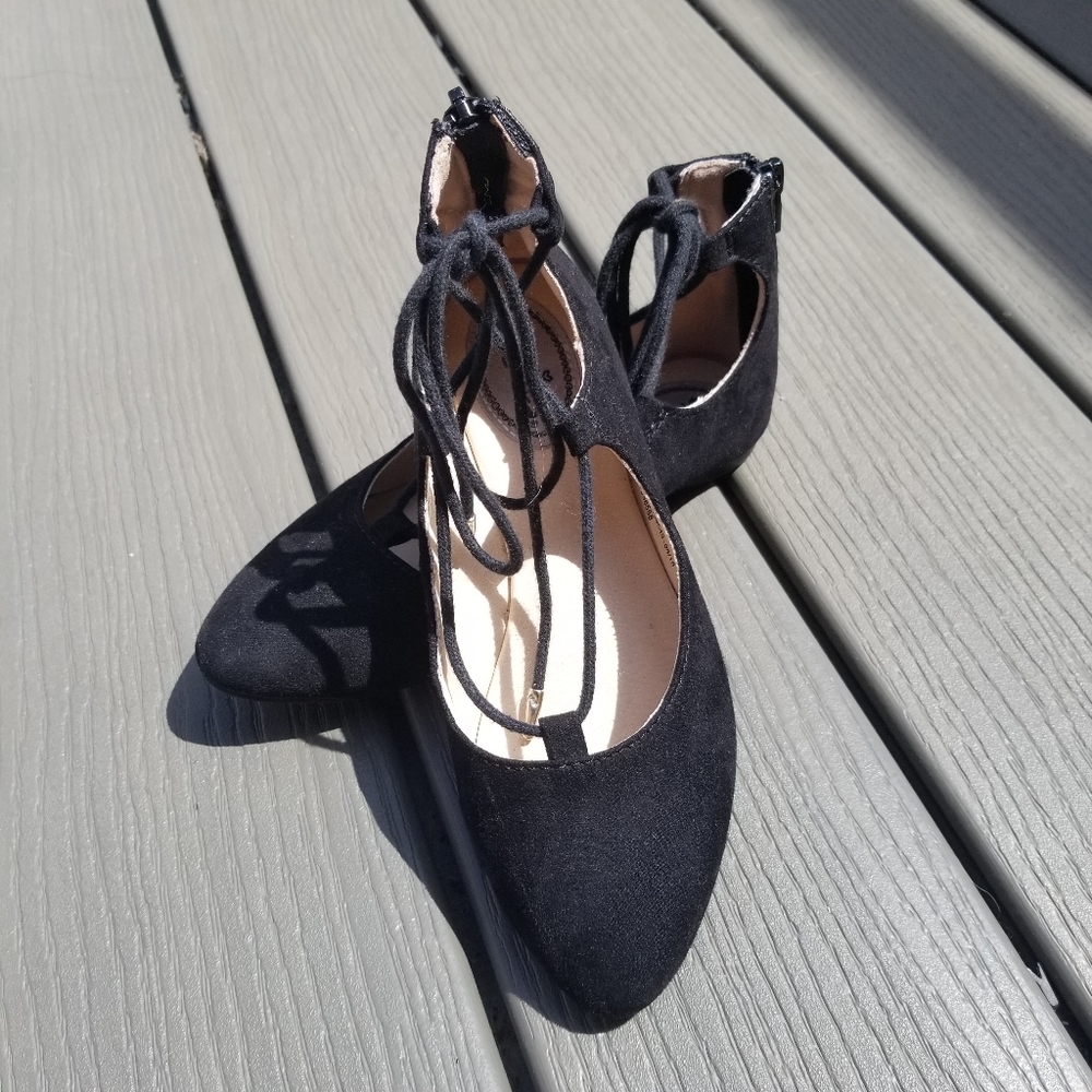 STEVIES Black Pointed Lace-up flats